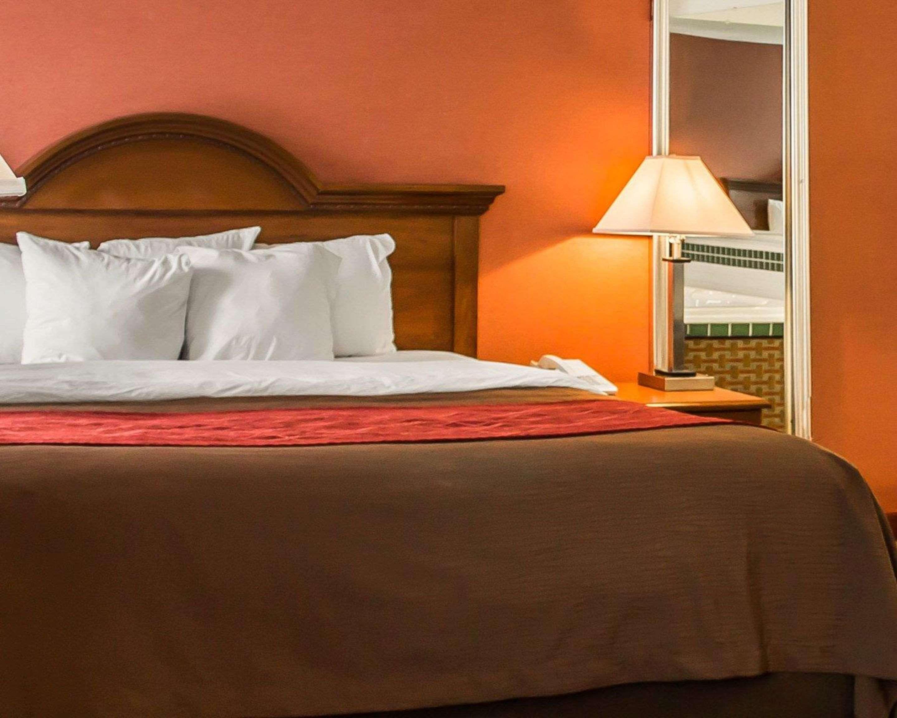 Quality Inn East Liverpool Eksteriør bilde
