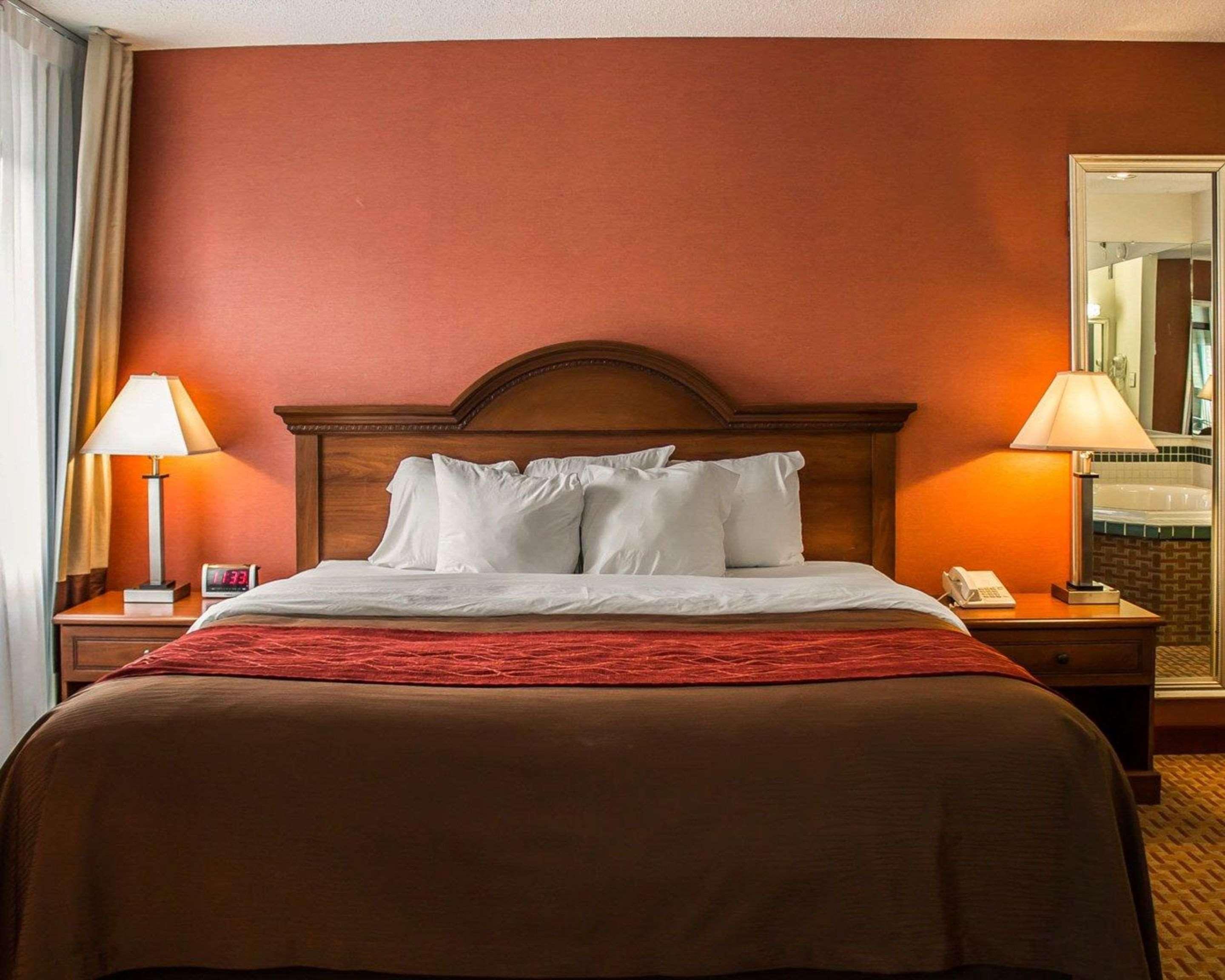 Quality Inn East Liverpool Eksteriør bilde