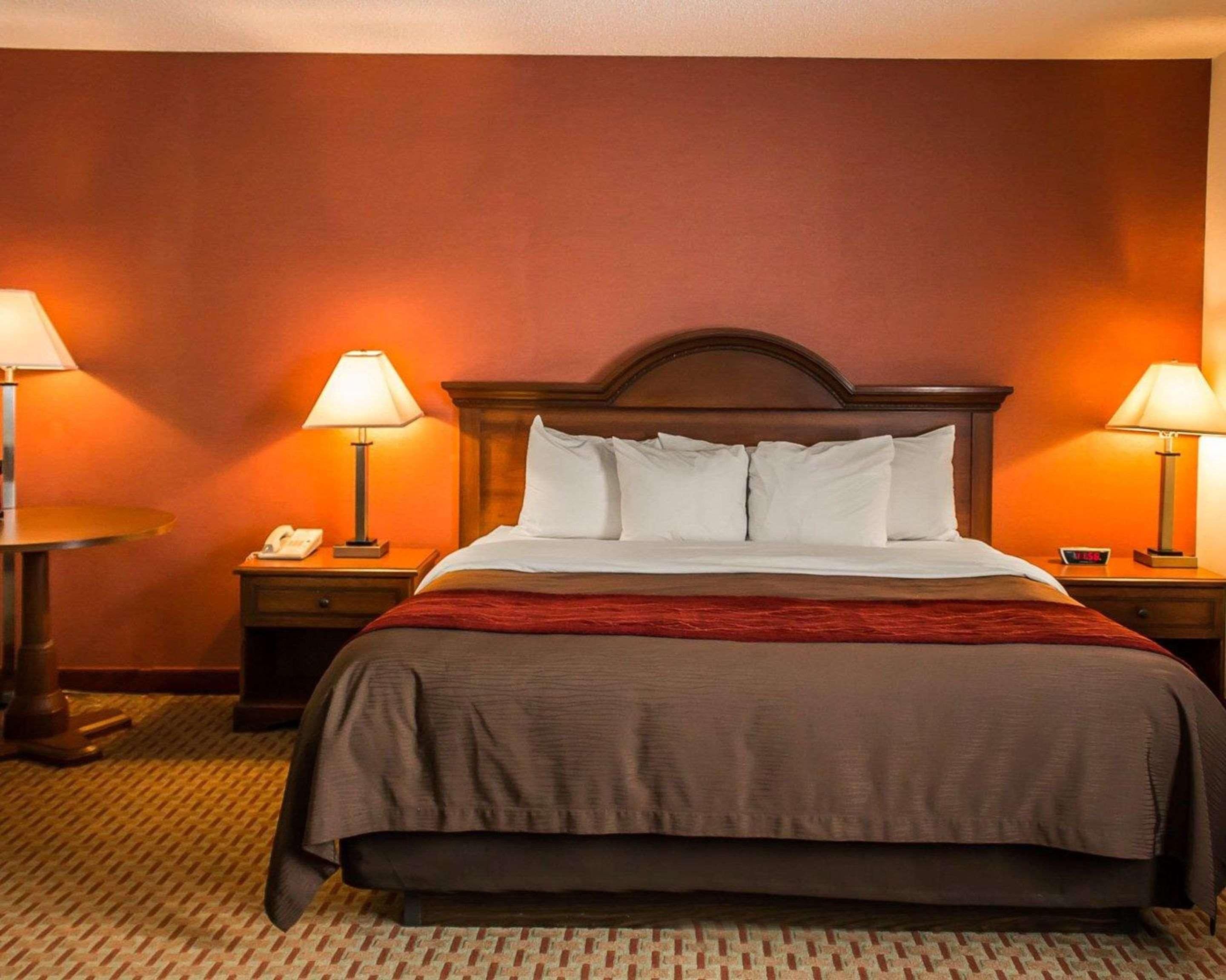 Quality Inn East Liverpool Eksteriør bilde