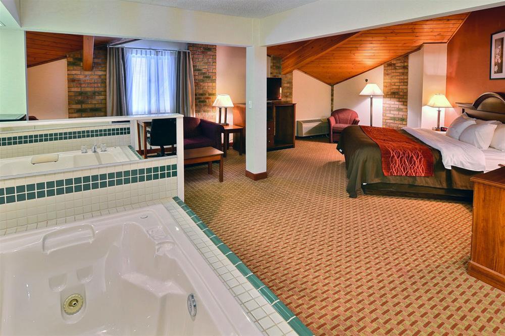 Quality Inn East Liverpool Eksteriør bilde