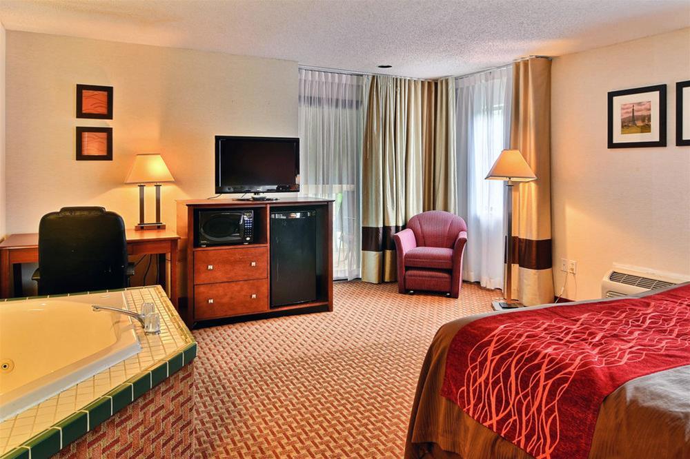 Quality Inn East Liverpool Eksteriør bilde