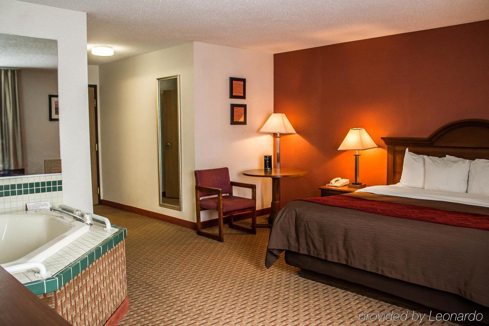 Quality Inn East Liverpool Eksteriør bilde